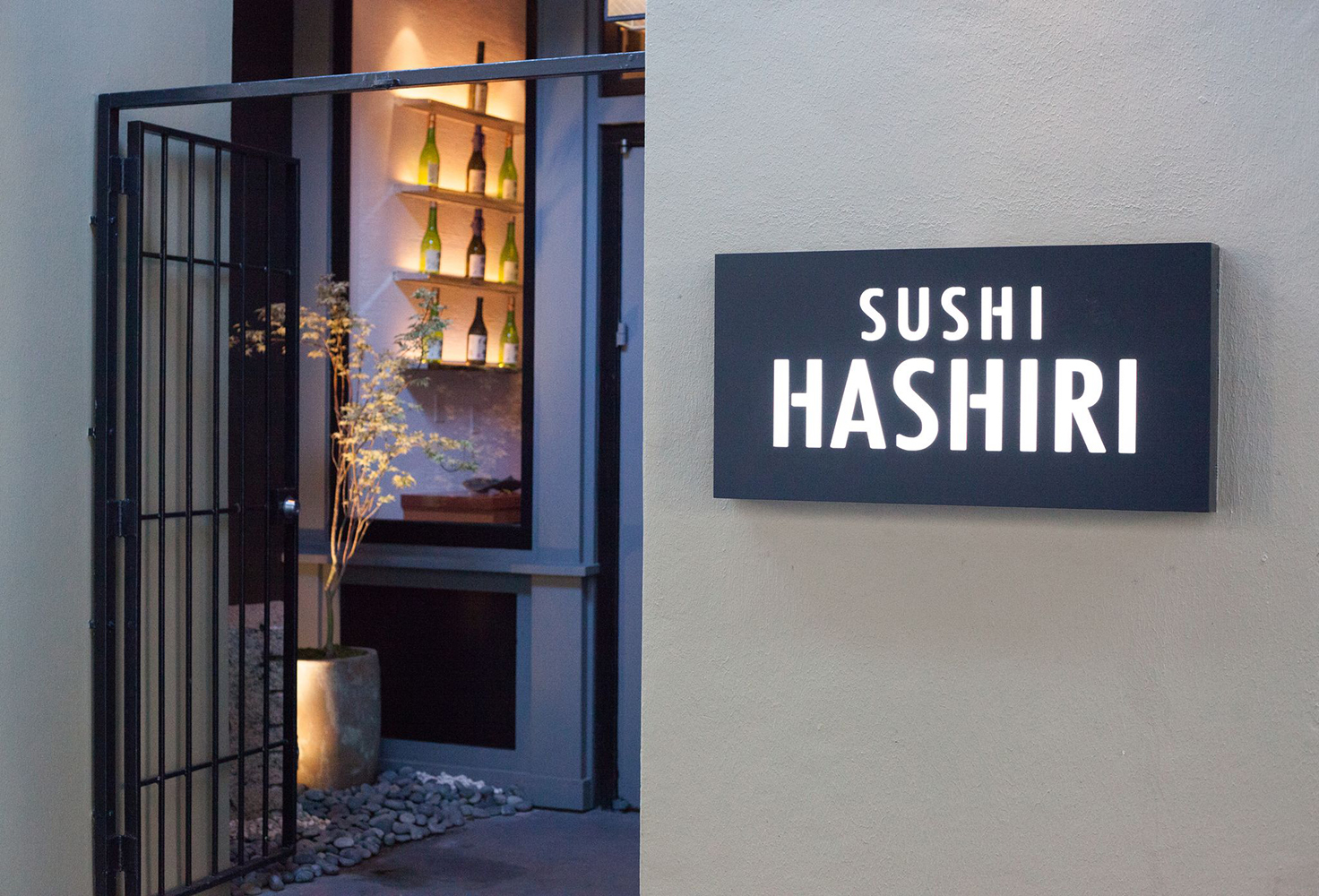 Japanese Plaster - Sushi Bar Design