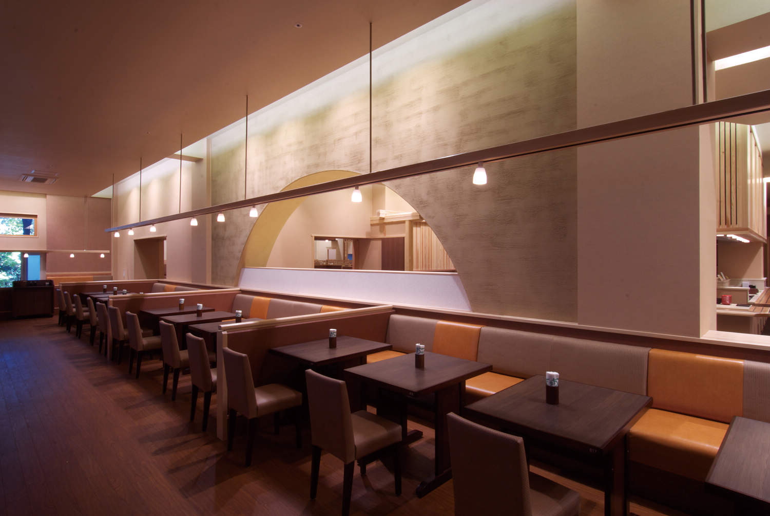 Japanese Plaster - Contemporary Restaurant Design